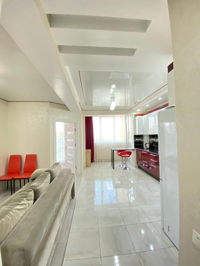 Cozy Two Bedroom Large Apartment Кишинёв Экстерьер фото