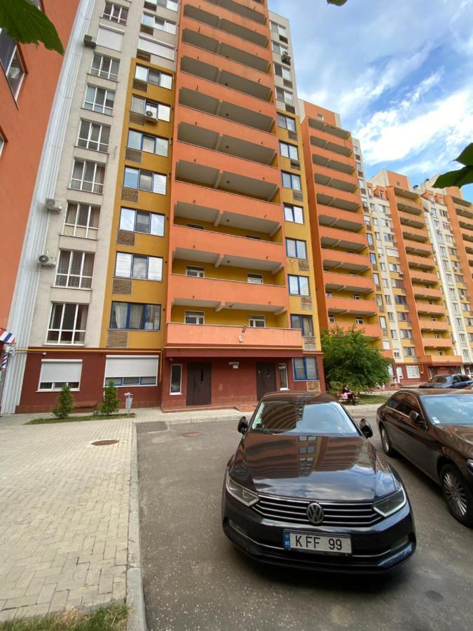 Cozy Two Bedroom Large Apartment Кишинёв Экстерьер фото