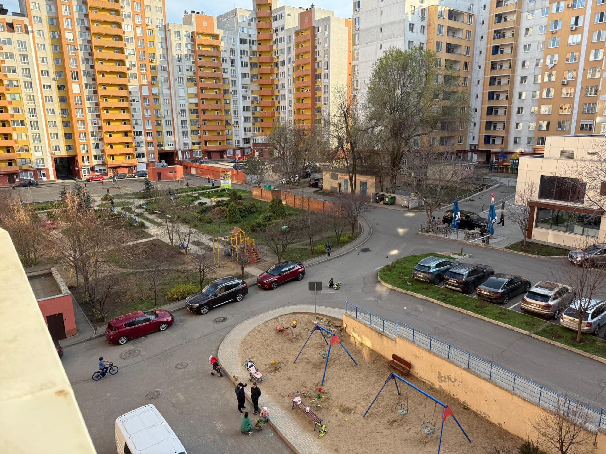 Cozy Two Bedroom Large Apartment Кишинёв Экстерьер фото