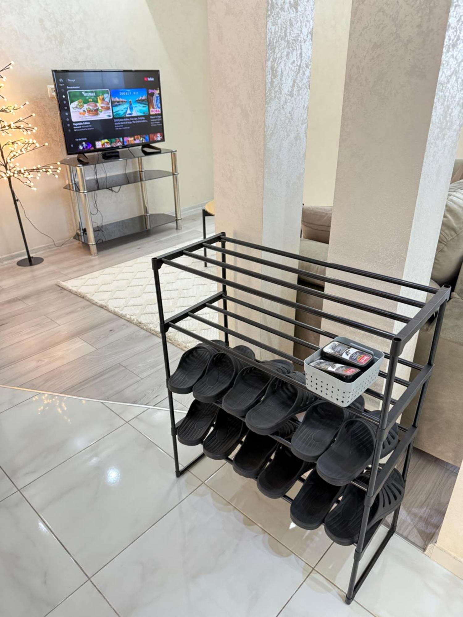 Cozy Two Bedroom Large Apartment Кишинёв Экстерьер фото