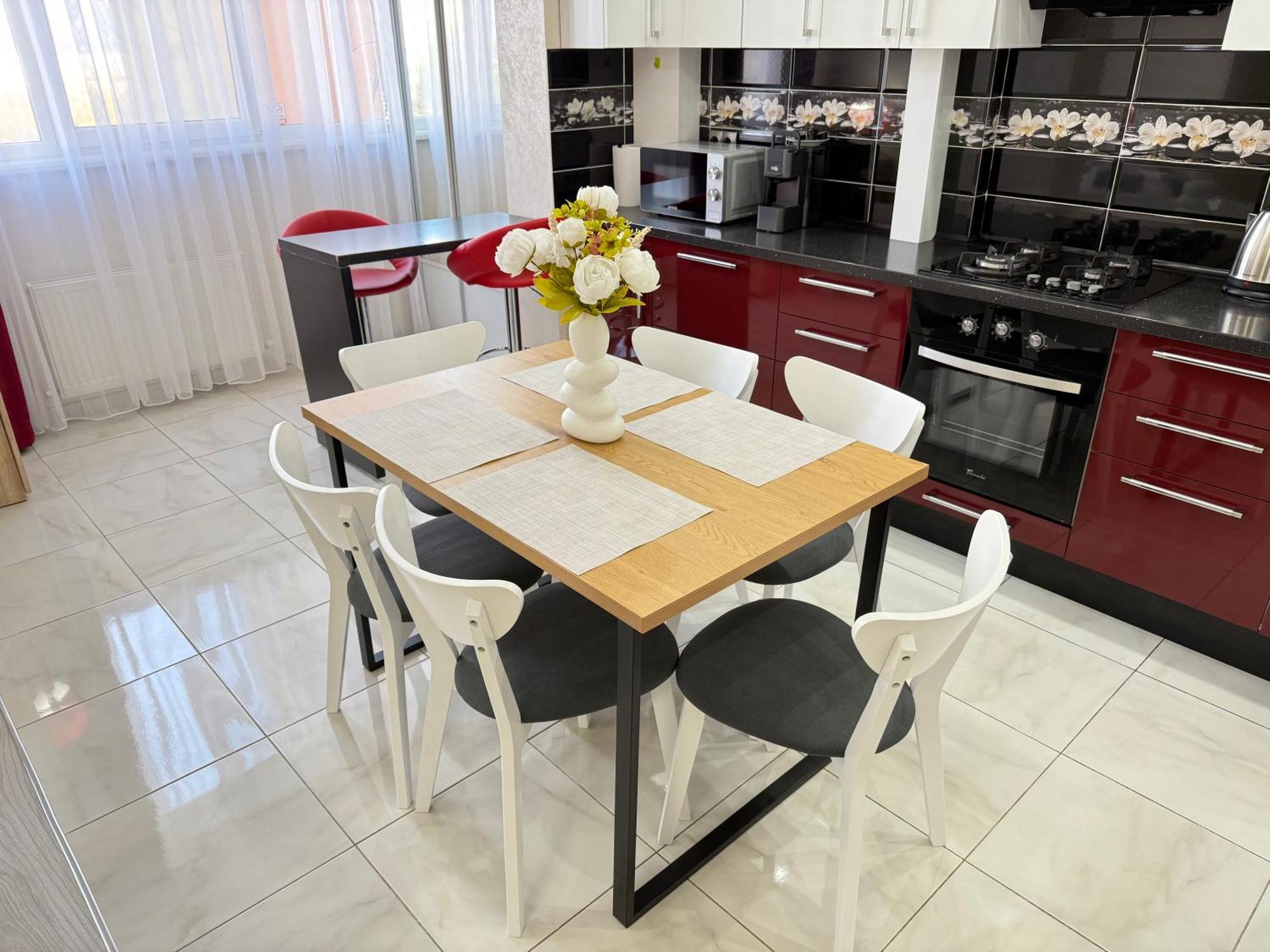 Cozy Two Bedroom Large Apartment Кишинёв Экстерьер фото