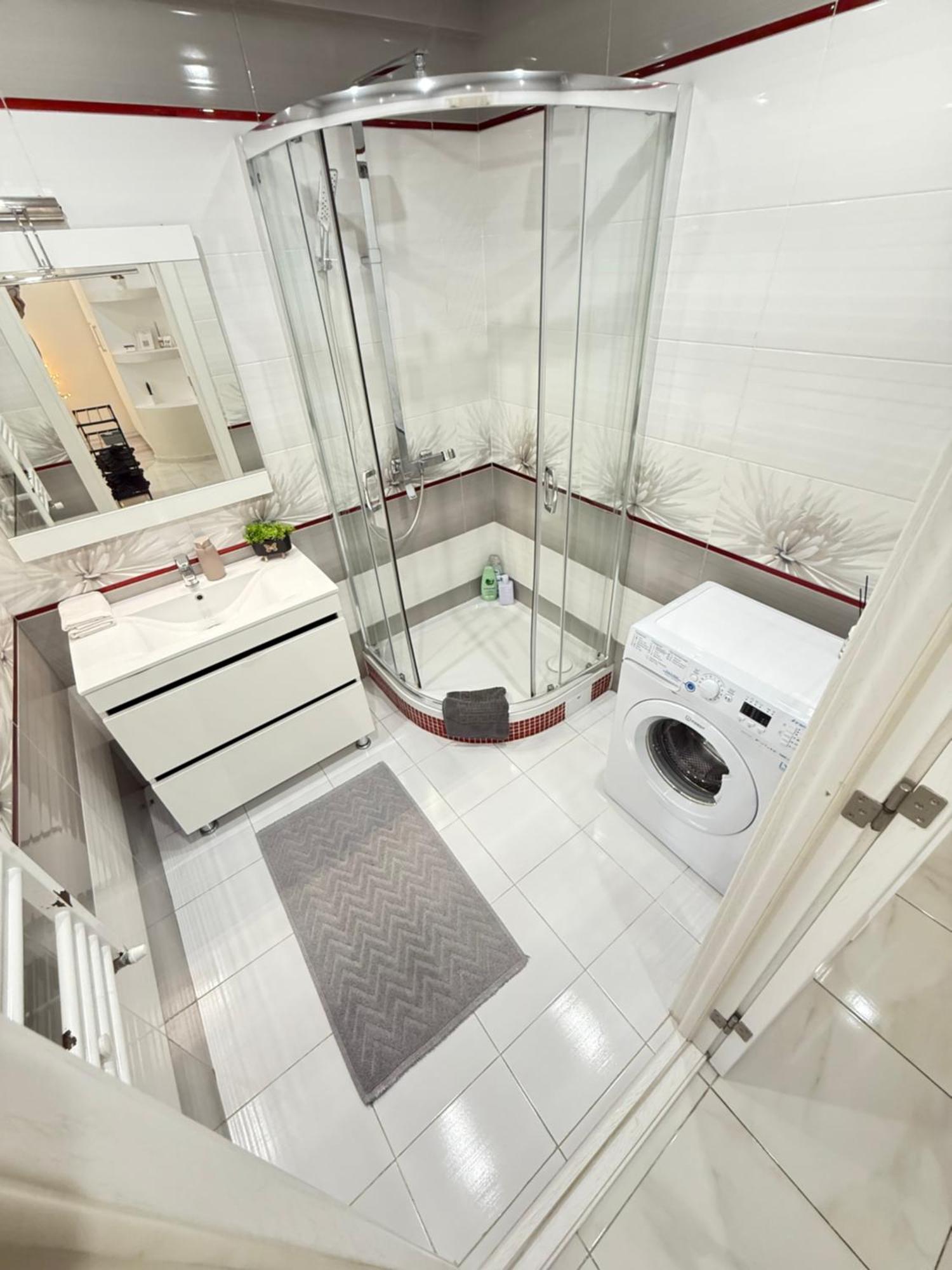 Cozy Two Bedroom Large Apartment Кишинёв Экстерьер фото